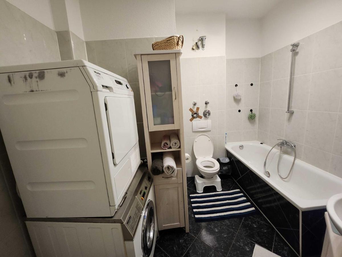 One Private Room Available In A Two Room Apartment In Tegel, Βερολίνο Εξωτερικό φωτογραφία