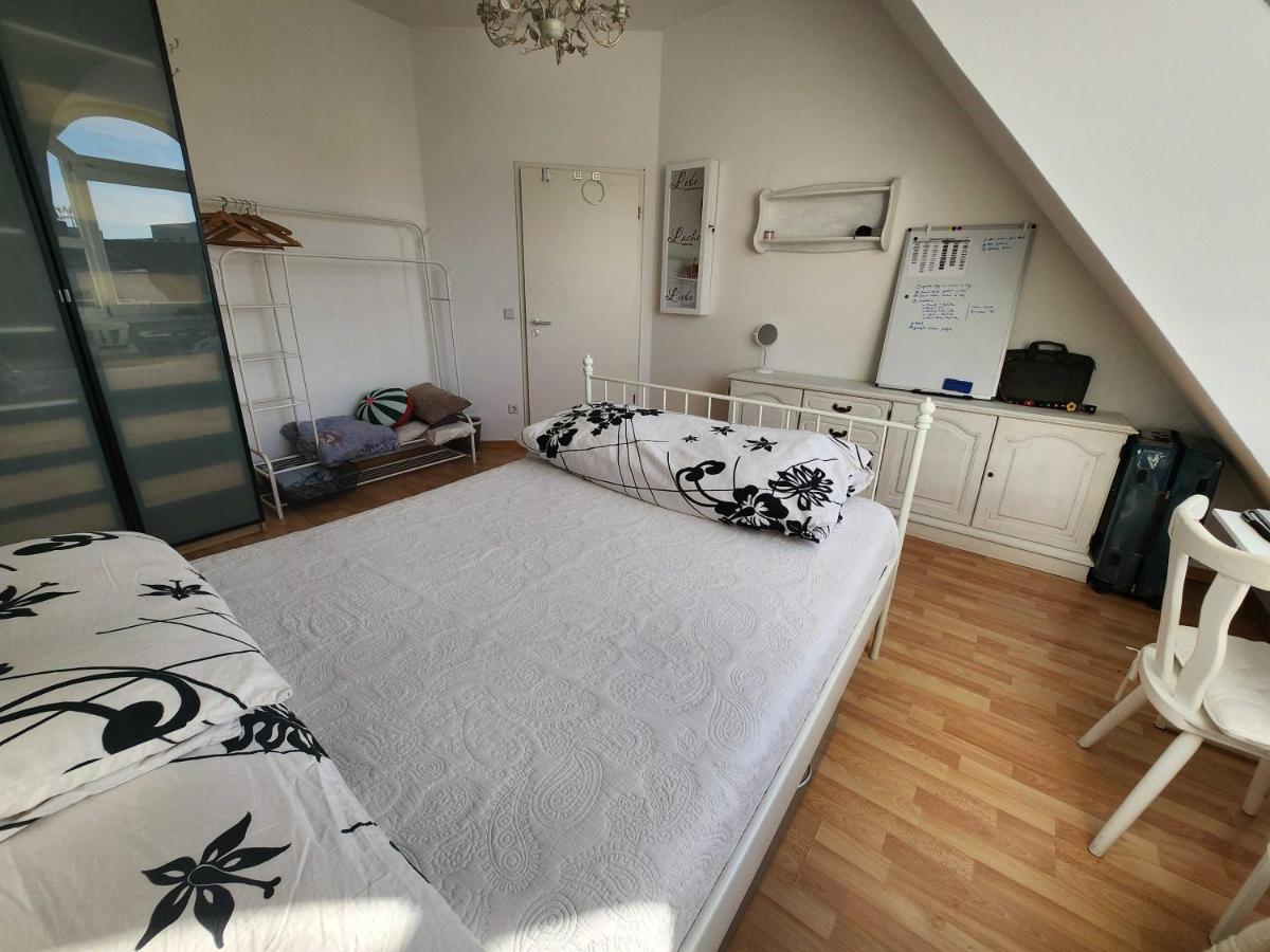 One Private Room Available In A Two Room Apartment In Tegel, Βερολίνο Εξωτερικό φωτογραφία